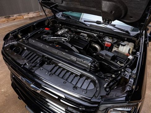 Used 2024 Chevrolet Silverado 2500 LTZ w/ LTZ Plus Package AWD/4WD image 41