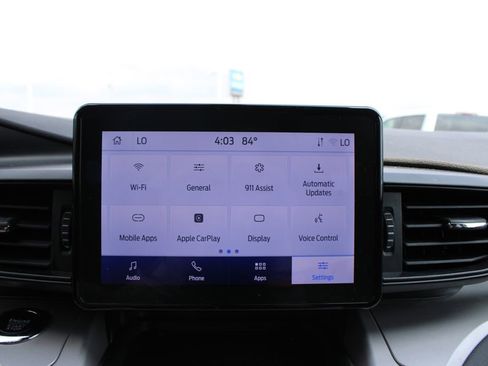 Used 2023 Ford Explorer XLT AWD/4WD image 34