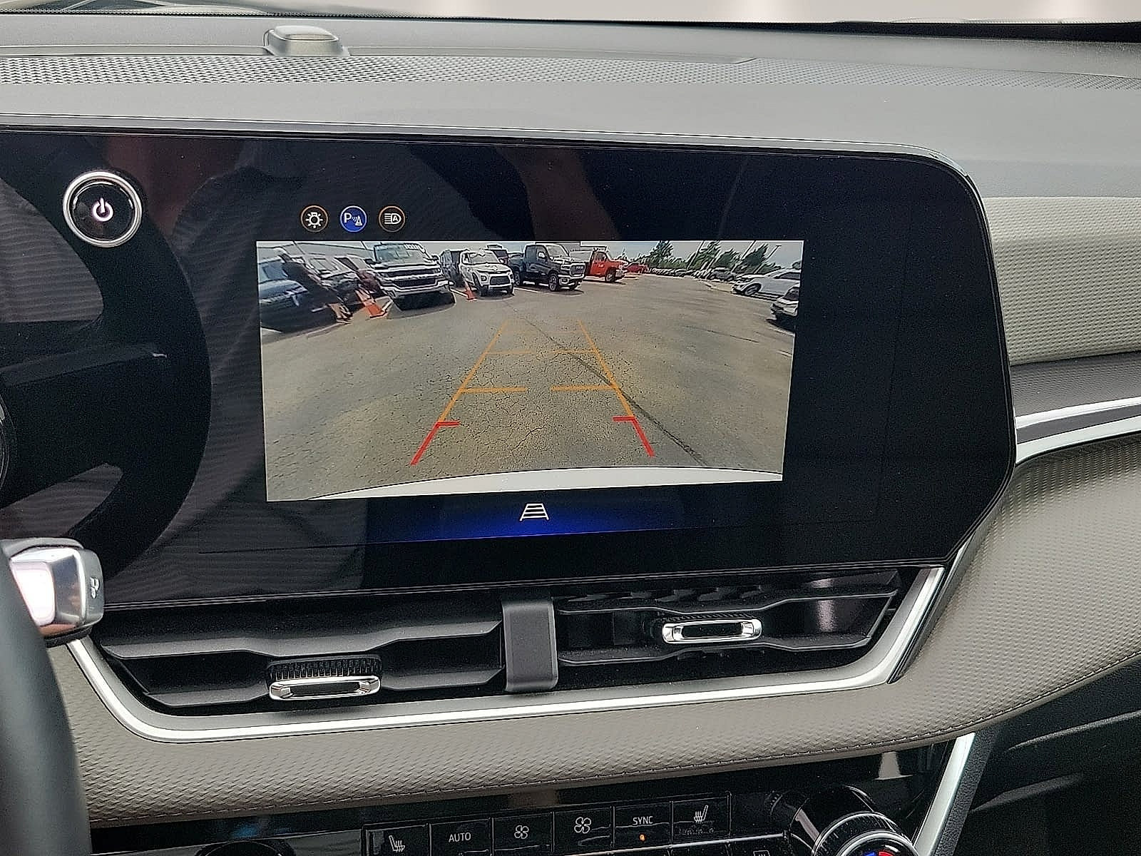 Used 2026 Chevrolet Equinox LT w/ Convenience Package II FWD image 16