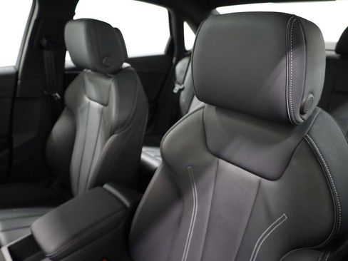 Used 2023 Audi A4 2.0T Premium w/ Convenience Package image 18