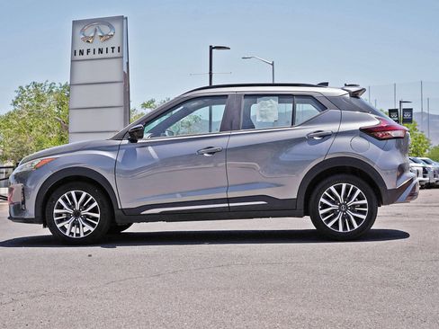 Used 2024 Nissan Kicks SR FWD image 4