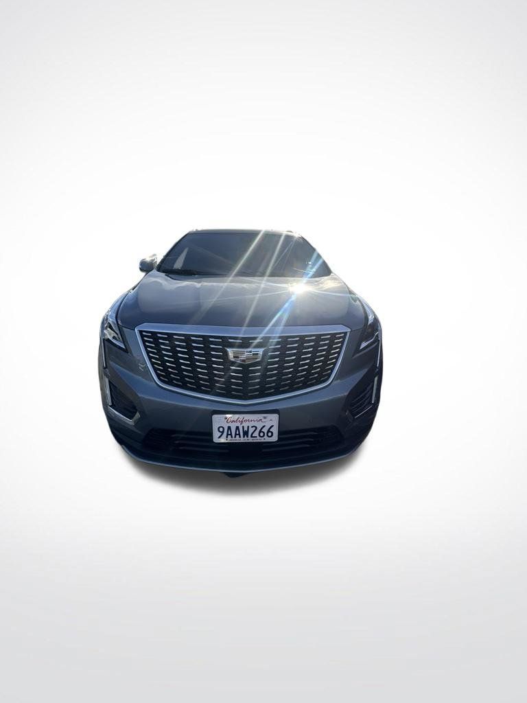 Certified 2022 Cadillac XT5 Premium Luxury w/ Technology Package FWD image 2