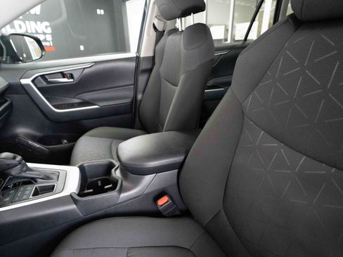 Used 2025 Toyota RAV4 XLE image 10