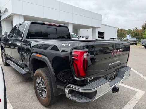 Used 2024 GMC Sierra 2500 SLT w/ SLT Premium Package AWD/4WD image 11