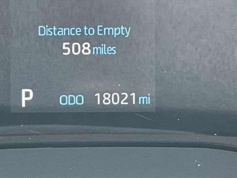 Used 2022 Toyota Sienna XLE image 27