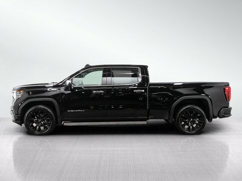 Used 2024 GMC Sierra 1500 Denali w/ Technology Package AWD/4WD image 2