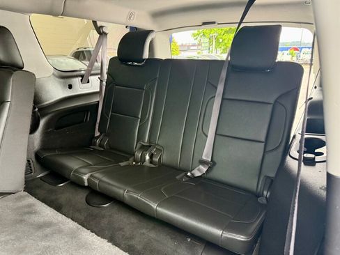 Used 2017 Chevrolet Suburban LT AWD/4WD image 12