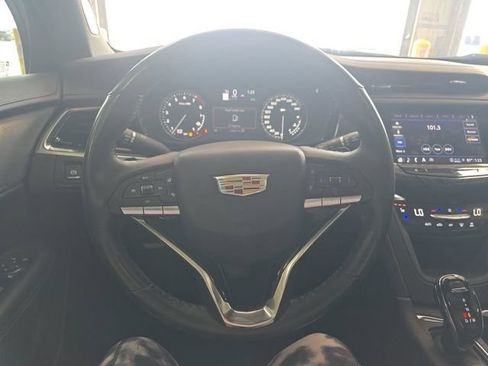 Used 2024 Cadillac XT6 Premium Luxury AWD/4WD image 29