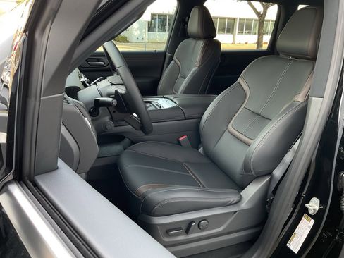 New 2026 Nissan Armada SL image 12