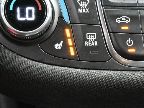 Used 2024 Chevrolet Malibu LT FWD image 21