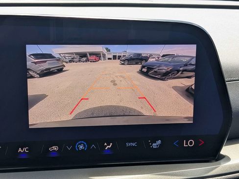 Used 2026 Chevrolet Traverse LT FWD image 30