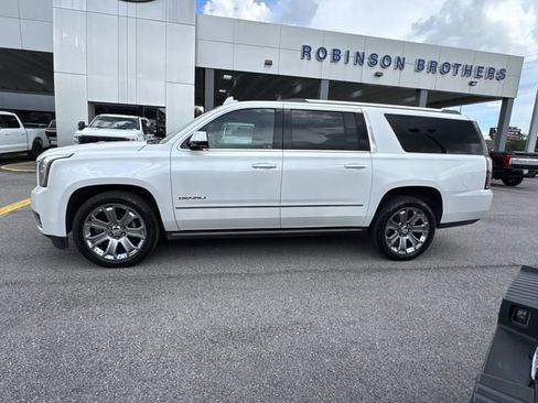 Used 2017 GMC Yukon XL Denali w/ Open Road Package RWD image 8