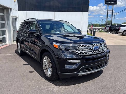 Used 2022 Ford Explorer Limited w/ Equipment Group 301A AWD/4WD image 7