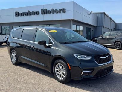 Used 2024 Chrysler Pacifica Touring-L