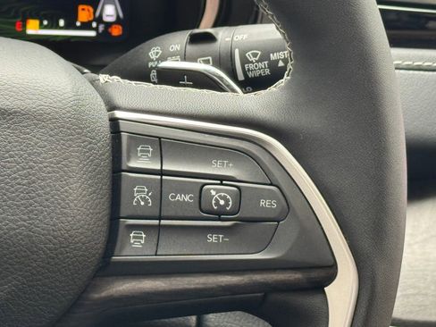 Used 2023 Jeep Grand Cherokee 4WD 4xe image 32