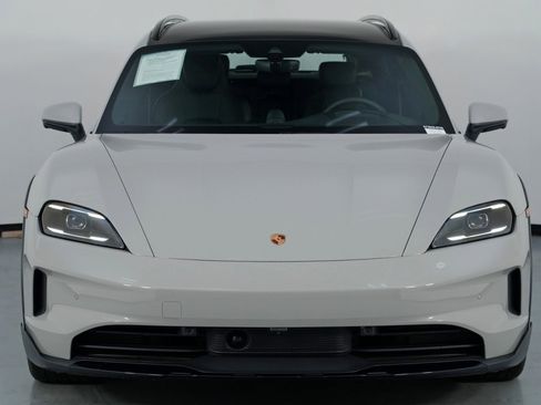 Used 2025 Porsche Taycan 4S w/ Premium Package image 52