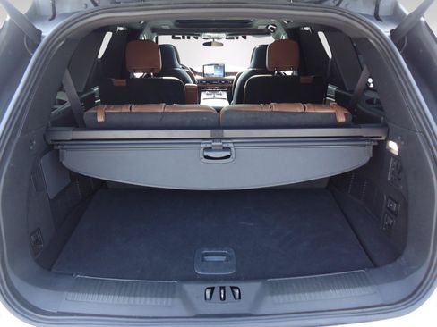 Used 2023 Lincoln Aviator Grand Touring w/ Equipment Group 301A AWD/4WD image 34