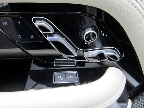 Used 2019 Land Rover Range Rover Supercharged image 26