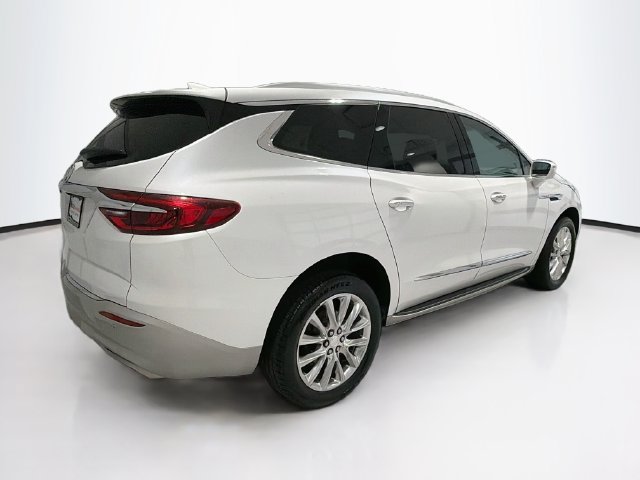 Used 2020 Buick Enclave Premium w/ Sun and Sites Package FWD image 5