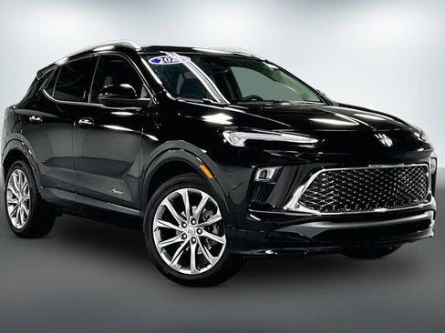 Used 2025 Buick Encore GX Avenir w/ Avenir Convenience Package AWD/4WD image 1