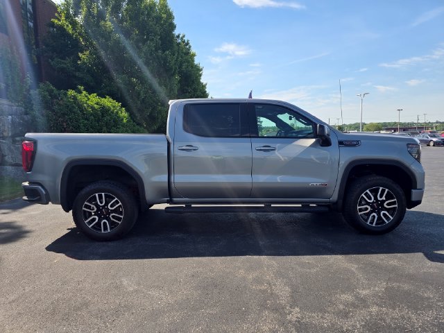 Used 2024 GMC Sierra 1500 AT4 w/ Technology Package AWD/4WD image 2
