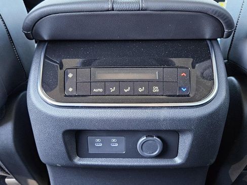 New 2026 Nissan Armada SV image 16