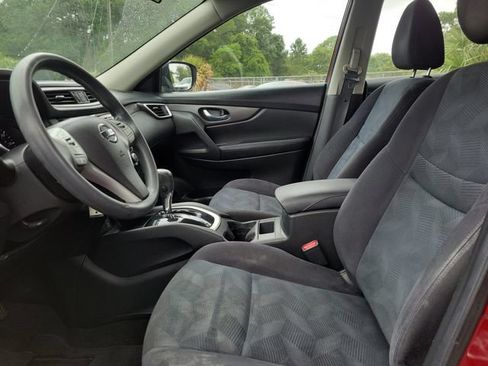 Used 2016 Nissan Rogue S FWD image 16