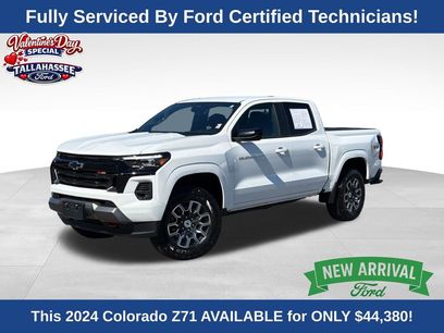 Used 2024 Chevrolet Colorado Z71 w/ Z71 Convenience Package 2