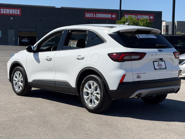 Used 2025 Ford Escape Active FWD image 3