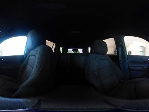 Used 2025 Chevrolet Equinox LT FWD image 37