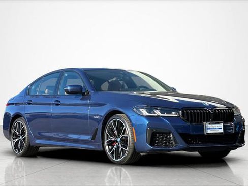 Used 2023 BMW 530e T w/ M Sport Package image 7