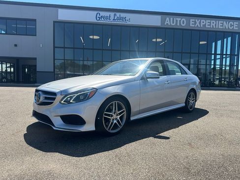 Used 2016 Mercedes-Benz E 350 4MATIC Sedan image 1