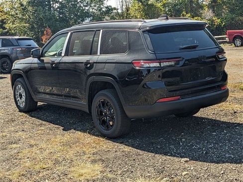 New 2025 Jeep Grand Cherokee L Altitude image 4