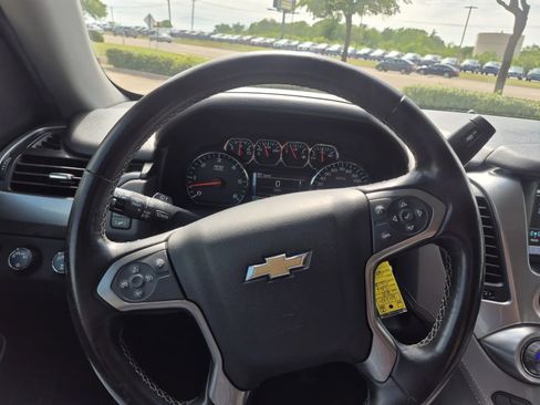 Used 2019 Chevrolet Suburban LT AWD/4WD image 31