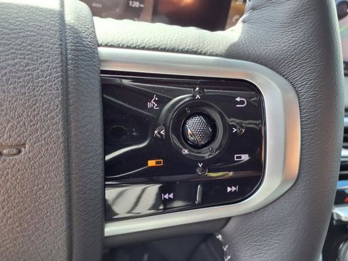 New 2025 Nissan Armada SL w/ Captain's Chari Seat Package image 19