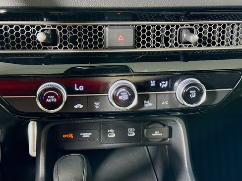 Used 2025 Honda Civic Sport image 16