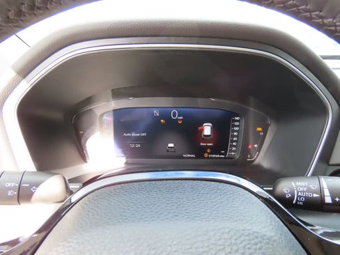 Used 2025 Honda Pilot Elite image 30