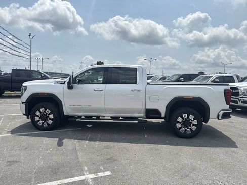 Used 2025 GMC Sierra 2500 Denali w/ Denali Reserve Package AWD/4WD image 11