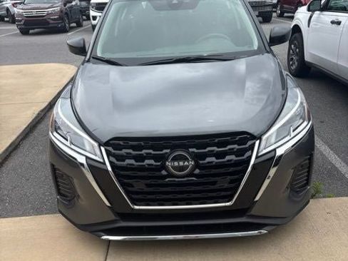 Used 2024 Nissan Kicks S FWD image 3