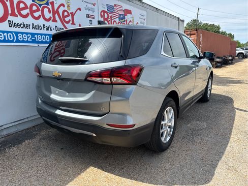 Used 2023 Chevrolet Equinox LT w/ Driver Convenience Package image 3