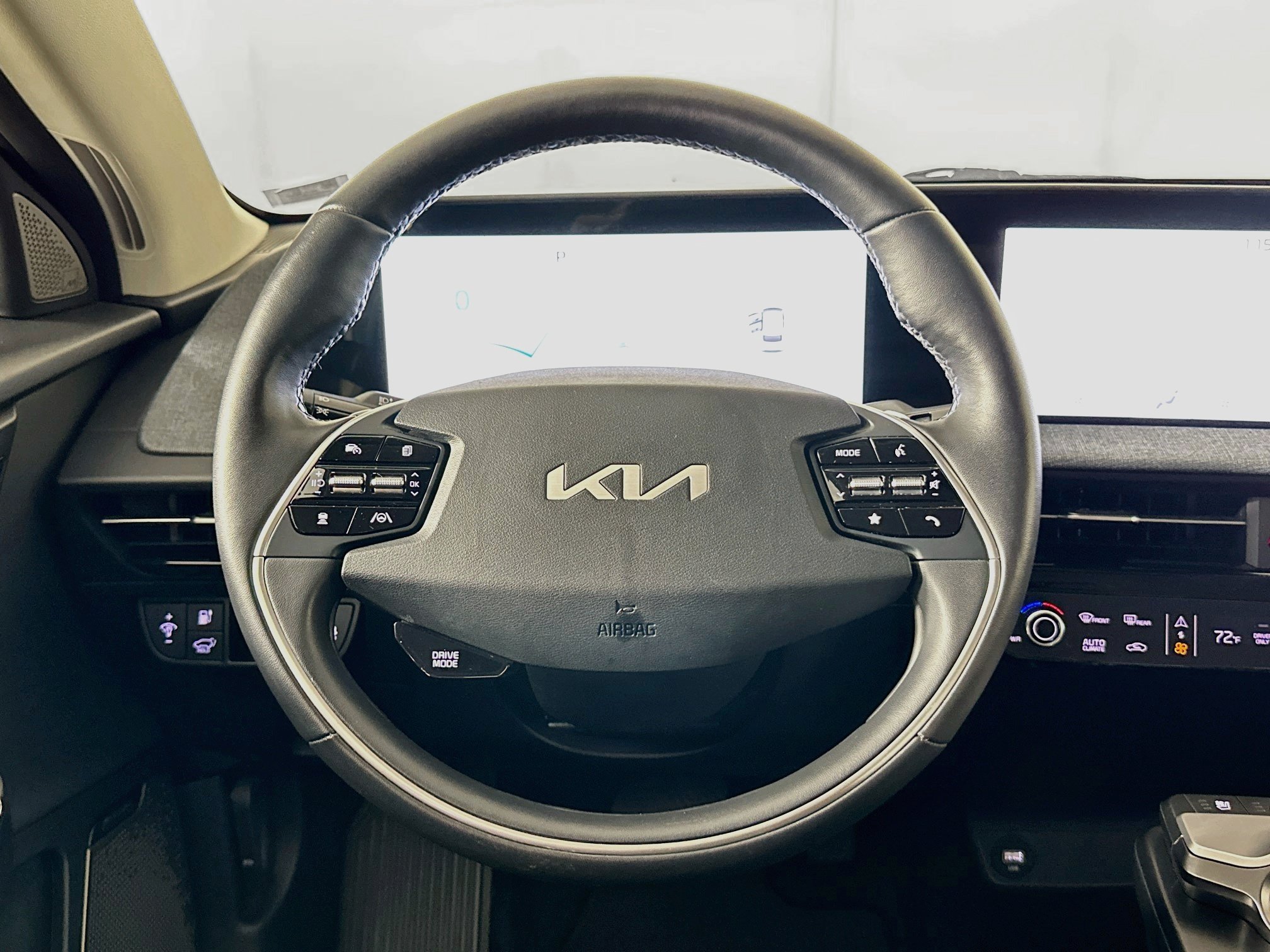Used 2024 Kia EV6 Wind w/ Wind Technology Package AWD/4WD image 18