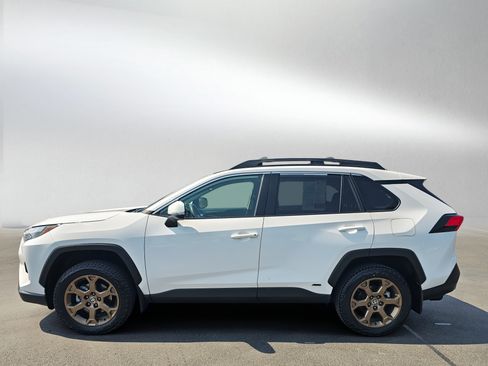Used 2023 Toyota RAV4 AWD Hybrid image 2