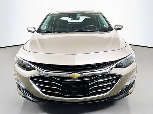 Used 2023 Chevrolet Malibu LT image 2