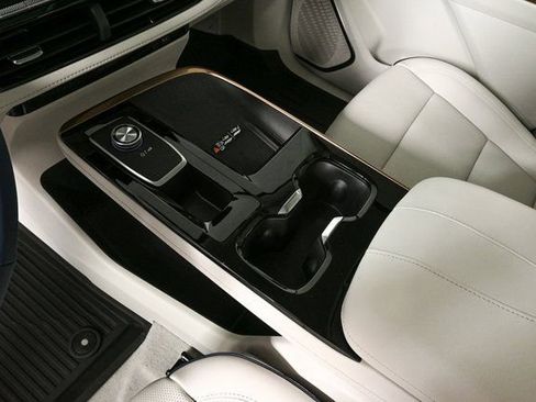 New 2026 Buick Enclave Avenir w/ Super Cruise Package image 17