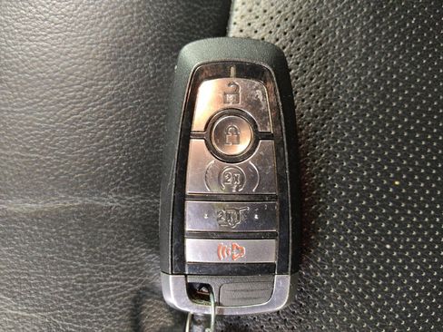 Used 2019 Ford Explorer Limited w/ Class III Trailer Tow Package image 32