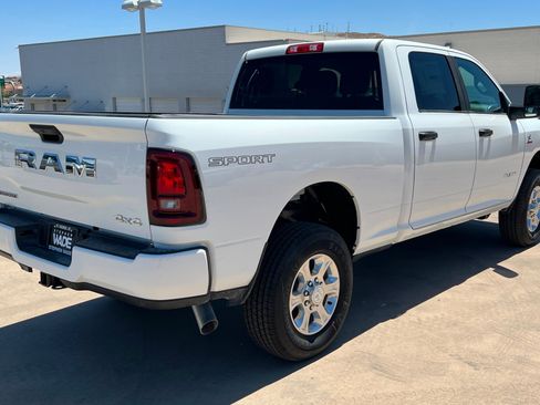 New 2026 RAM 2500 Big Horn AWD/4WD image 5