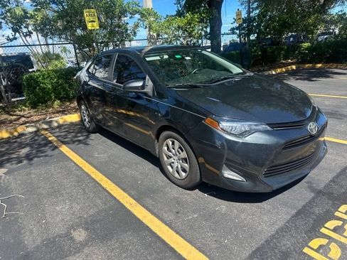 Used 2019 Toyota Corolla LE FWD image 3