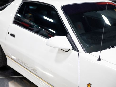 Used 1989 Chevrolet Camaro IROC-Z image 22
