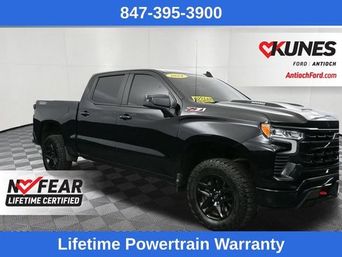 Used 2024 Chevrolet Silverado 1500 LT Trail Boss w/ Convenience Package II AWD/4WD image 4