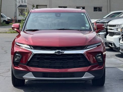 Used 2023 Chevrolet Blazer LT image 2